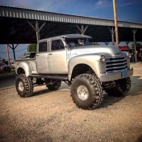 Crazy trucks and unlikely moments - #9  Crazy trucks and unlikely moments - #9