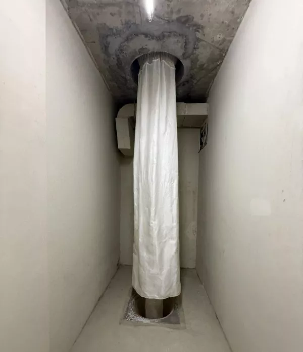 Mildly interesting moments caught in pics - #25 My hotel has an evacuation chute