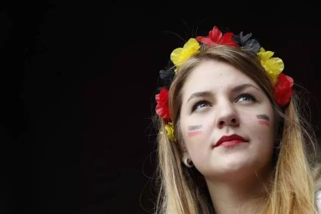 Most sexiest female football fans