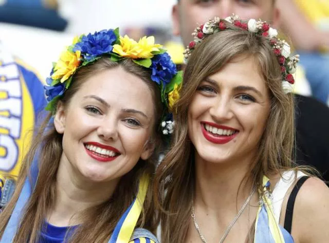 Most sexiest female football fans