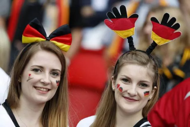 Most sexiest female football fans - #26 