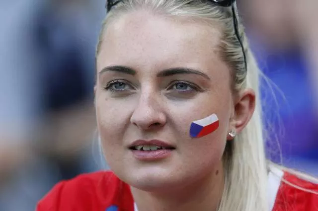 Most sexiest female football fans - #4 