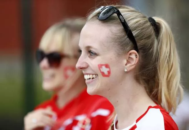 Most sexiest female football fans - #40 