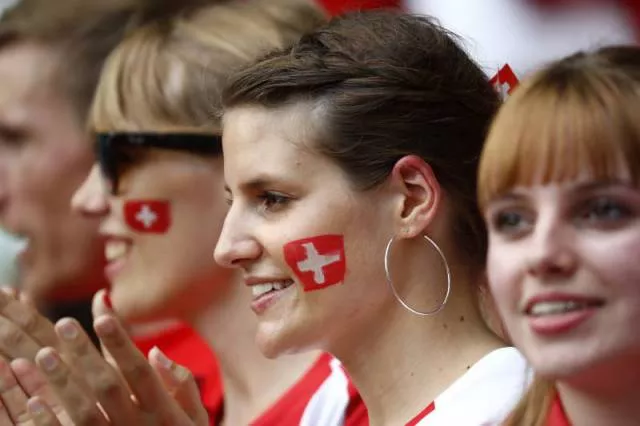 Most sexiest female football fans