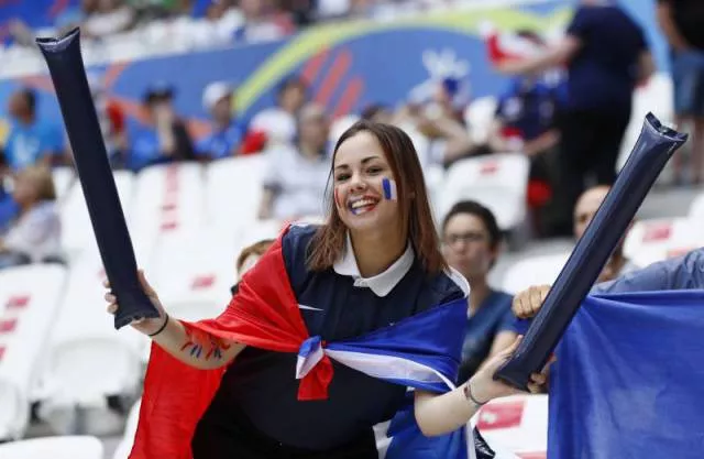 Most sexiest female football fans - #51 