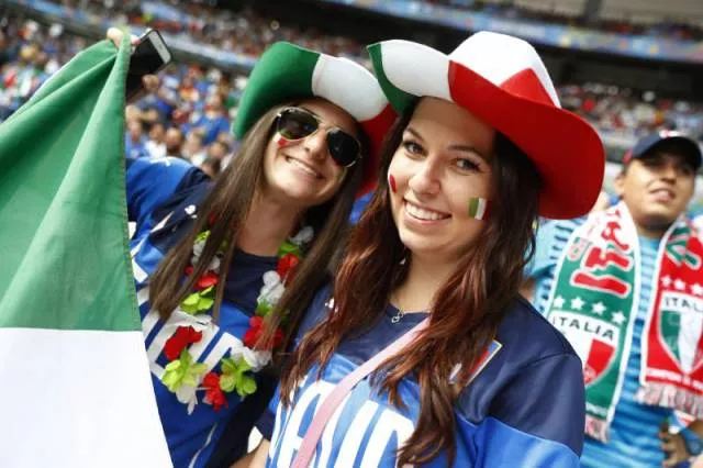 Most sexiest female football fans - #59 