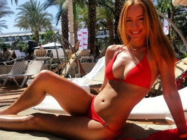 The best combination ever sexy babe and bikini - #45 