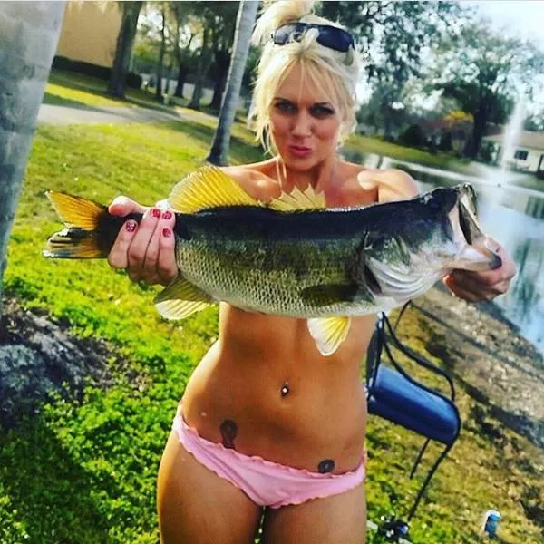Discover the latest bizarre trend in instagram - #17 