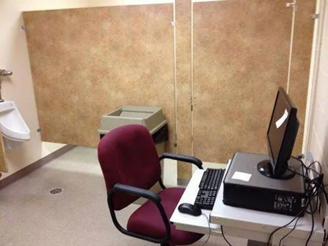 Funny moments everyone experiences at work - #15 