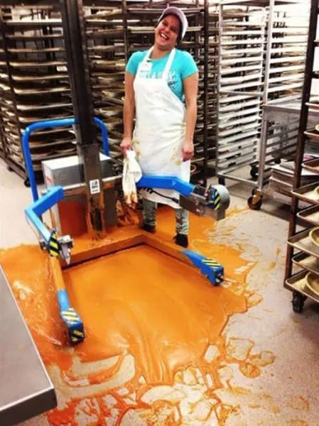 Les moments droles que tout le monde vit au travail - #4 