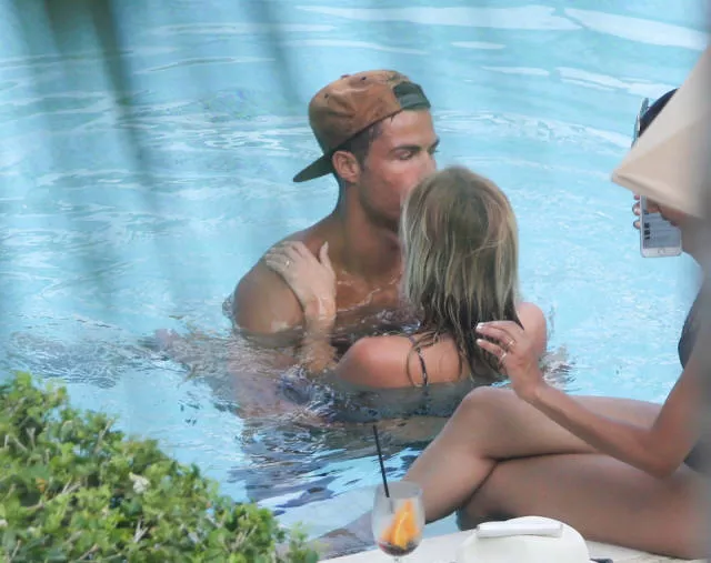 Cristiano ronaldo et son hot fitness model - #1 