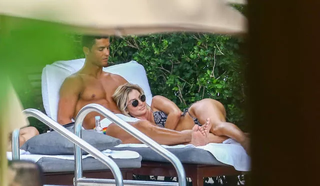 Cristiano ronaldo et son hot fitness model - #11 