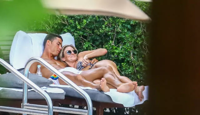 Cristiano ronaldo et son hot fitness model - #13 