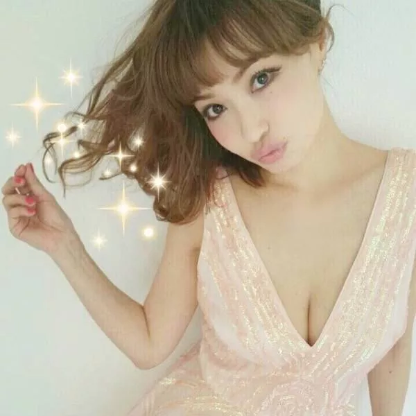 Pouvez vous deviner lage de ce modele asiatique - #15 