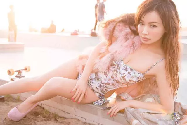 Pouvez vous deviner lage de ce modele asiatique - #24 