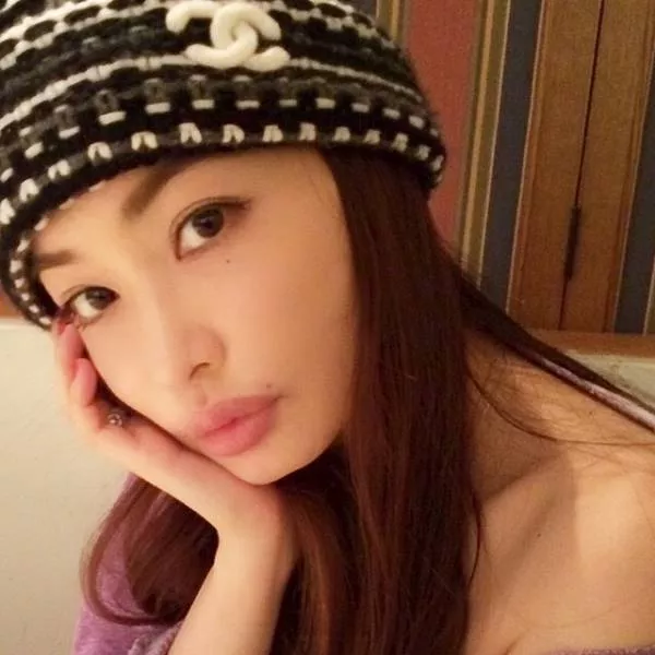 Can you guess the age of this asian model  - #7 
