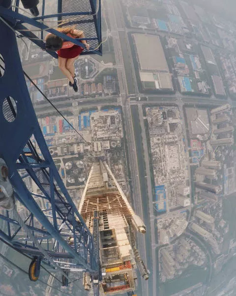 She risked her life for superb shots - #12 