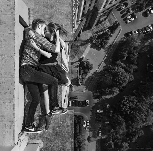 She risked her life for superb shots - #3 