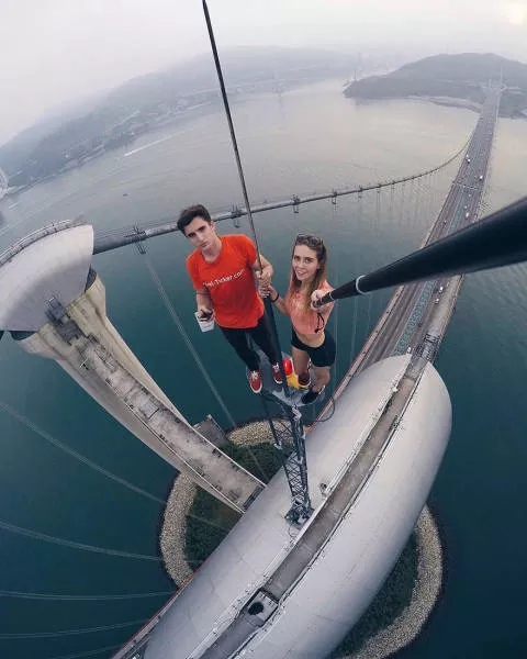 She risked her life for superb shots - #8 