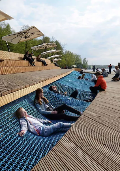 Public benches with surprising designs - #2 