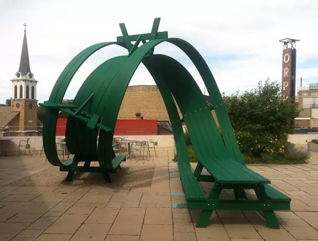 Public benches with surprising designs - #35 