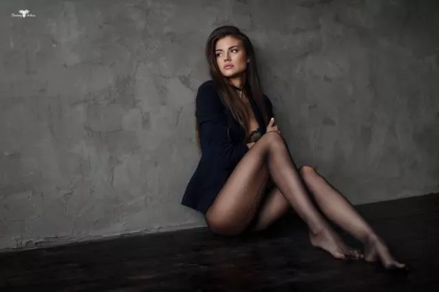 Etre avec des longues jambes magnifiques - #27 