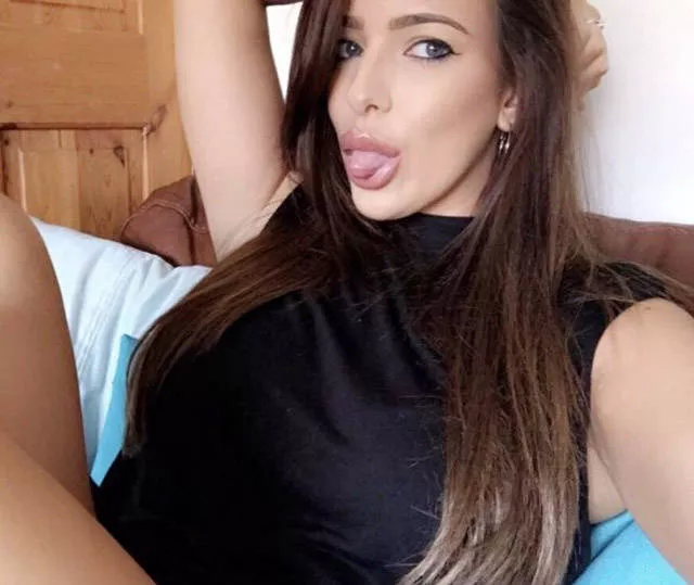 The best kind of girlfriend - #14 